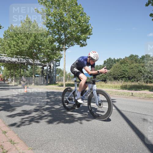 09.08.2026 - GEWOBA Citytriathlon Bremen Michael Burmester http://msf.ph/oto/9955982 09.08.2026 12:31:07 Radfahren 580, 645, 685, 710, 721, 775, 824, 852, 882, 947 meine-sportfotos.de