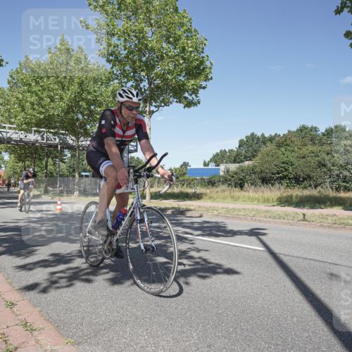 09.08.2026 - GEWOBA Citytriathlon Bremen Michael Burmester http://msf.ph/oto/9955984 09.08.2026 12:31:11 Radfahren 580, 589, 592, 645, 646, 685, 710, 721, 775, 824, 852, 882, 909, 947, 1101 meine-sportfotos.de