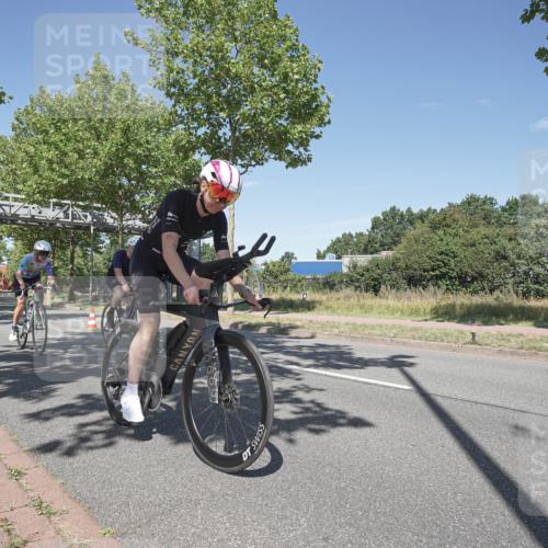 09.08.2026 - GEWOBA Citytriathlon Bremen Michael Burmester http://msf.ph/oto/9955985 09.08.2026 12:31:12 Radfahren 580, 589, 592, 645, 646, 685, 710, 721, 775, 793, 824, 852, 882, 909, 947, 1101 meine-sportfotos.de