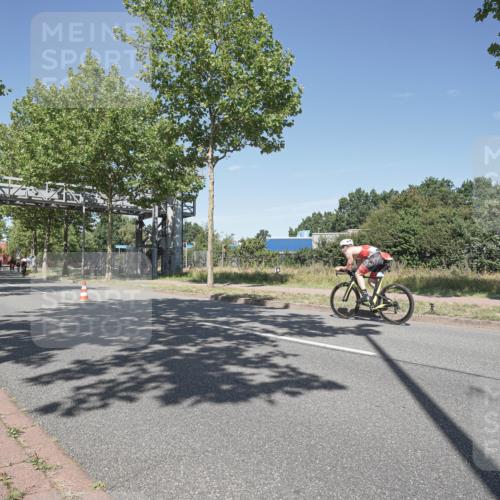 09.08.2026 - GEWOBA Citytriathlon Bremen Michael Burmester http://msf.ph/oto/9956000 09.08.2026 12:31:34 Radfahren 561, 606, 613, 647, 1150 meine-sportfotos.de