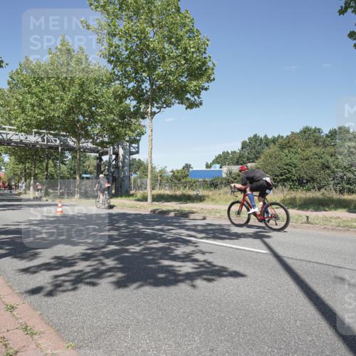 09.08.2026 - GEWOBA Citytriathlon Bremen Michael Burmester http://msf.ph/oto/9956007 09.08.2026 12:31:46 Radfahren 606, 613, 647, 735, 799 meine-sportfotos.de