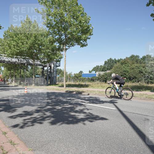 09.08.2026 - GEWOBA Citytriathlon Bremen Michael Burmester http://msf.ph/oto/9956013 09.08.2026 12:31:58 Radfahren 735, 799, 883, 955 meine-sportfotos.de