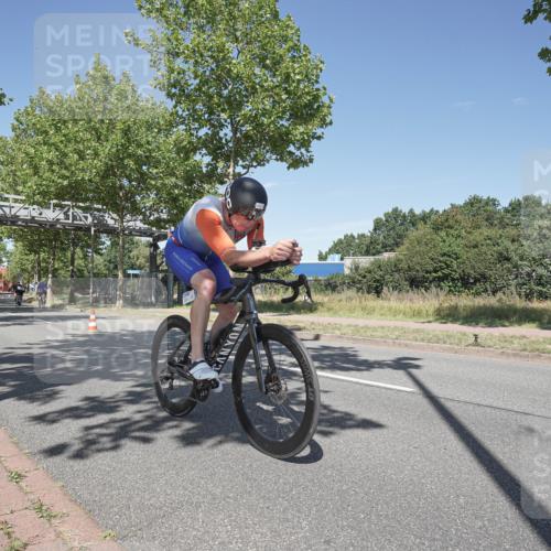 09.08.2026 - GEWOBA Citytriathlon Bremen Michael Burmester http://msf.ph/oto/9956016 09.08.2026 12:32:08 Radfahren 579, 650, 867, 883, 884, 920, 924, 955, 990 meine-sportfotos.de