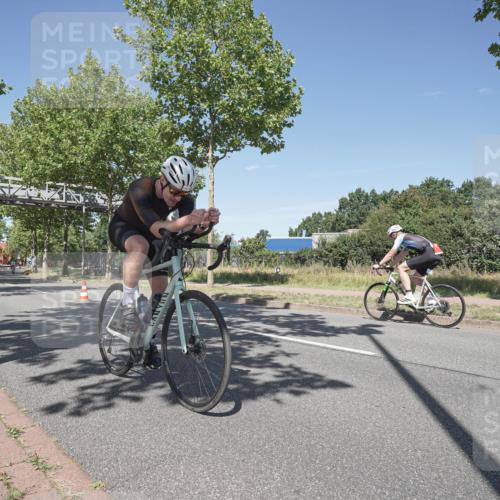 09.08.2026 - GEWOBA Citytriathlon Bremen Michael Burmester http://msf.ph/oto/9956026 09.08.2026 12:32:32 Radfahren 590, 594, 680, 765, 874, 1006, 1008 meine-sportfotos.de