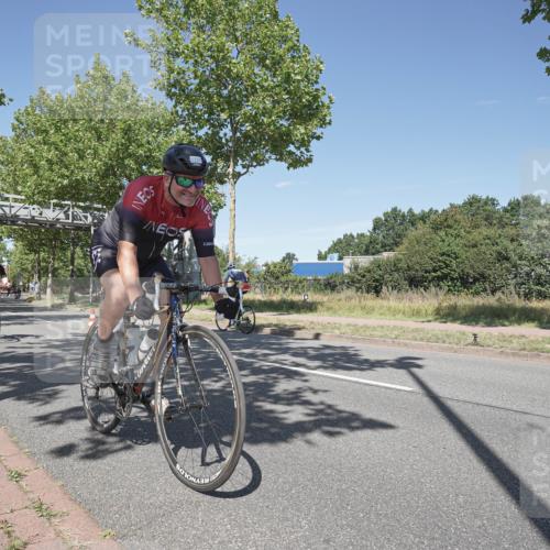 09.08.2026 - GEWOBA Citytriathlon Bremen Michael Burmester http://msf.ph/oto/9956034 09.08.2026 12:32:49 Radfahren 636, 875, 921, 983, 1008, 1137 meine-sportfotos.de