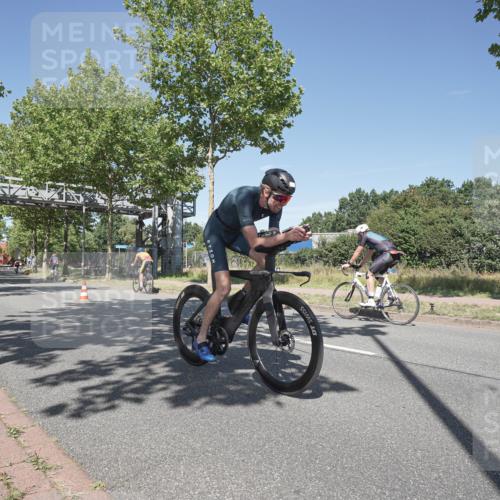09.08.2026 - GEWOBA Citytriathlon Bremen Michael Burmester http://msf.ph/oto/9956046 09.08.2026 12:33:19 Radfahren 730, 769, 879, 930, 1006 meine-sportfotos.de