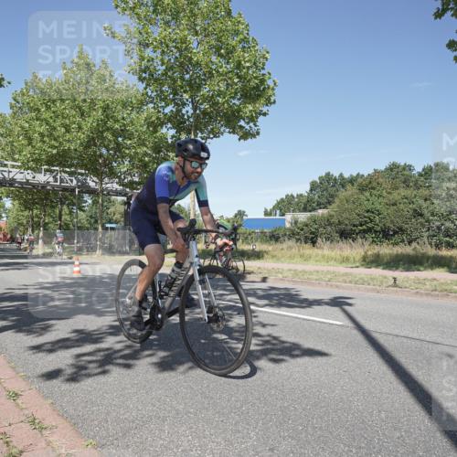 09.08.2026 - GEWOBA Citytriathlon Bremen Michael Burmester http://msf.ph/oto/9956048 09.08.2026 12:33:21 Radfahren 730, 769, 879, 880, 930, 1006, 1133 meine-sportfotos.de