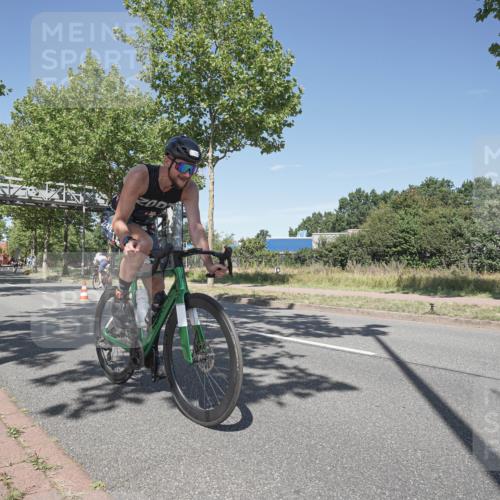 09.08.2026 - GEWOBA Citytriathlon Bremen Michael Burmester http://msf.ph/oto/9956067 09.08.2026 12:33:54 Radfahren 648, 750, 914, 932, 1158 meine-sportfotos.de
