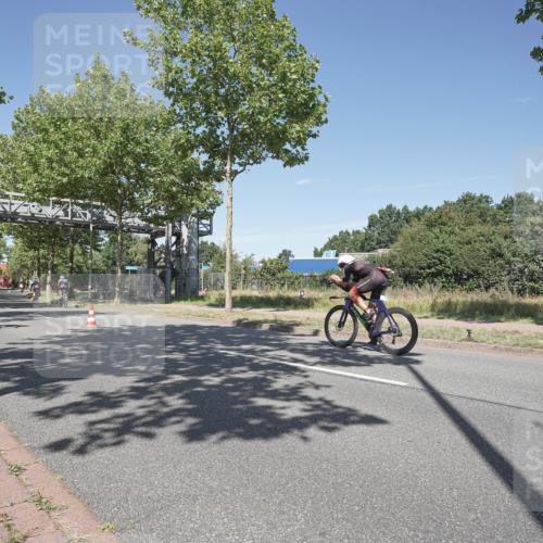 09.08.2026 - GEWOBA Citytriathlon Bremen Michael Burmester http://msf.ph/oto/9956071 09.08.2026 12:34:01 Radfahren 545, 655, 877, 914, 932, 1015, 1158 meine-sportfotos.de