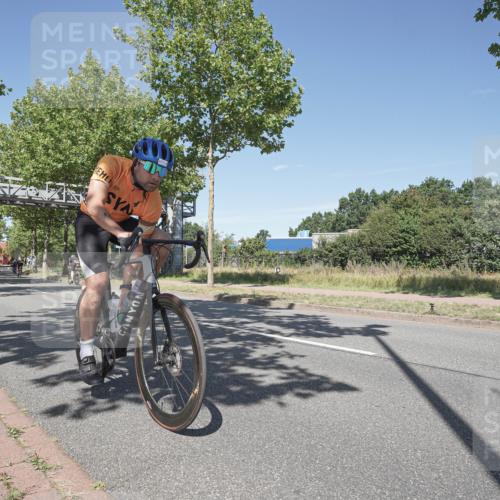 09.08.2026 - GEWOBA Citytriathlon Bremen Michael Burmester http://msf.ph/oto/9956073 09.08.2026 12:34:03 Radfahren 545, 655, 877, 914, 932, 1015, 1158 meine-sportfotos.de