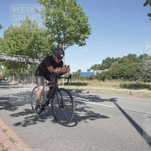 09.08.2026 - GEWOBA Citytriathlon Bremen Michael Burmester http://msf.ph/oto/9956080 09.08.2026 12:34:12 Radfahren 545, 611, 655, 877, 914, 1013, 1015, 1143 meine-sportfotos.de