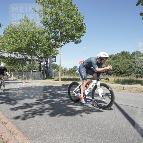 09.08.2026 - GEWOBA Citytriathlon Bremen Michael Burmester http://msf.ph/oto/9956102 09.08.2026 12:34:48 Radfahren 557, 628, 638, 726, 756, 757, 855, 939, 1145 meine-sportfotos.de