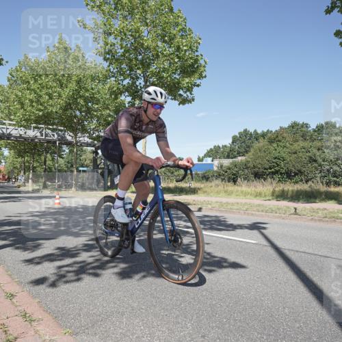 09.08.2026 - GEWOBA Citytriathlon Bremen Michael Burmester http://msf.ph/oto/9956104 09.08.2026 12:34:50 Radfahren 557, 638, 756, 757, 855, 939, 1145 meine-sportfotos.de
