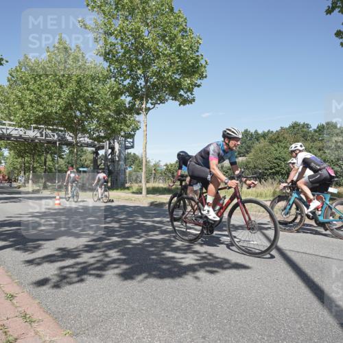 09.08.2026 - GEWOBA Citytriathlon Bremen Michael Burmester http://msf.ph/oto/9956118 09.08.2026 12:35:13 Radfahren 555, 574, 598, 609, 624, 739, 778, 804, 807, 826, 846, 1138 meine-sportfotos.de