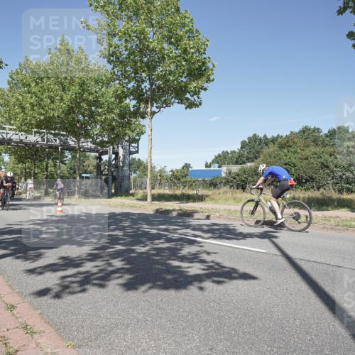 09.08.2026 - GEWOBA Citytriathlon Bremen Michael Burmester http://msf.ph/oto/9956123 09.08.2026 12:35:16 Radfahren 555, 574, 598, 600, 609, 624, 739, 773, 778, 804, 807, 826, 846, 1138 meine-sportfotos.de