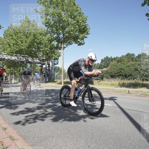 09.08.2026 - GEWOBA Citytriathlon Bremen Michael Burmester http://msf.ph/oto/9956124 09.08.2026 12:35:18 Radfahren 555, 574, 598, 600, 609, 624, 739, 773, 777, 778, 804, 807, 826, 846, 987, 1138 meine-sportfotos.de