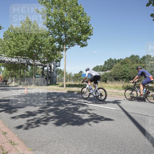 09.08.2026 - GEWOBA Citytriathlon Bremen Michael Burmester http://msf.ph/oto/9956137 09.08.2026 12:35:37 Radfahren 552, 758, 777, 814, 987 meine-sportfotos.de