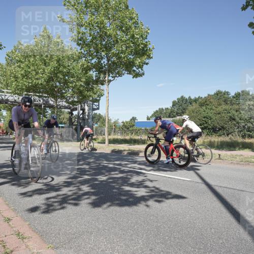09.08.2026 - GEWOBA Citytriathlon Bremen Michael Burmester http://msf.ph/oto/9956158 09.08.2026 12:36:02 Radfahren 564, 565, 595, 737, 803, 820, 869, 901, 918, 981, 1009, 1155 meine-sportfotos.de
