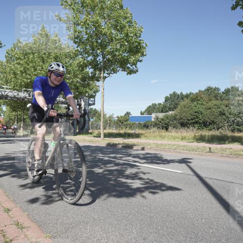 09.08.2026 - GEWOBA Citytriathlon Bremen Michael Burmester http://msf.ph/oto/9956159 09.08.2026 12:36:06 Radfahren 564, 565, 595, 737, 781, 803, 869, 901, 918, 981, 1009, 1119, 1155 meine-sportfotos.de
