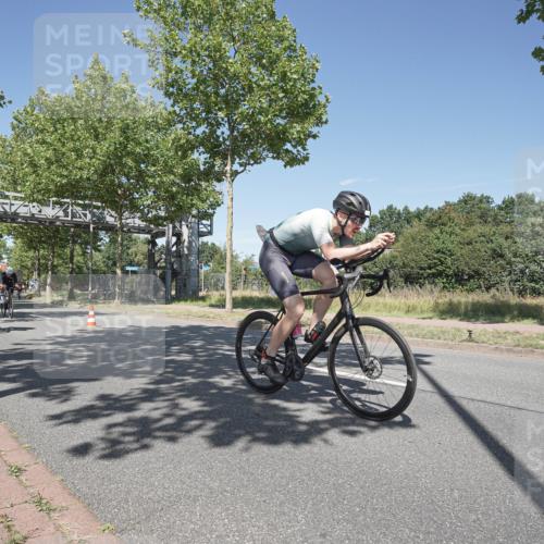 09.08.2026 - GEWOBA Citytriathlon Bremen Michael Burmester http://msf.ph/oto/9956163 09.08.2026 12:36:13 Radfahren 560, 562, 564, 565, 682, 737, 781, 901, 948, 981, 1110, 1119, 1139 meine-sportfotos.de