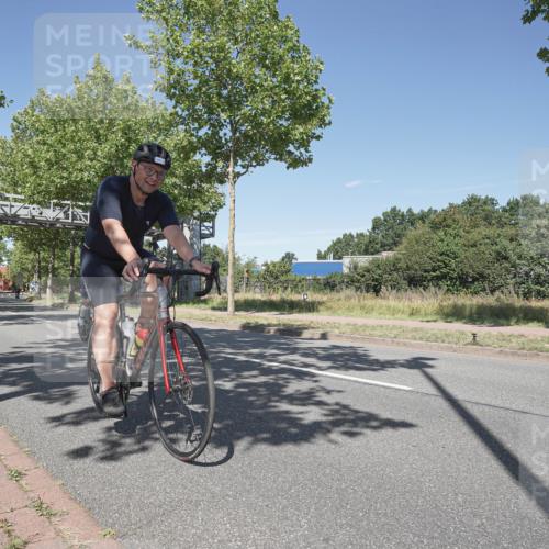 09.08.2026 - GEWOBA Citytriathlon Bremen Michael Burmester http://msf.ph/oto/9956169 09.08.2026 12:36:20 Radfahren 560, 562, 565, 668, 673, 682, 748, 749, 780, 781, 864, 948, 1110, 1119, 1139 meine-sportfotos.de