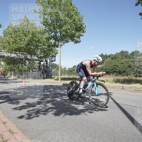 09.08.2026 - GEWOBA Citytriathlon Bremen Michael Burmester http://msf.ph/oto/9956170 09.08.2026 12:36:21 Radfahren 560, 562, 565, 668, 673, 682, 748, 749, 780, 781, 864, 948, 1110, 1118, 1119, 1139 meine-sportfotos.de