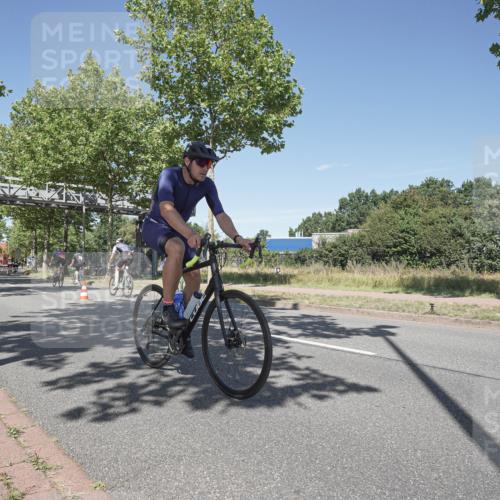 09.08.2026 - GEWOBA Citytriathlon Bremen Michael Burmester http://msf.ph/oto/9956173 09.08.2026 12:36:27 Radfahren 560, 562, 668, 673, 682, 748, 749, 780, 864, 948, 979, 1110, 1118, 1129, 1139, 1146 meine-sportfotos.de