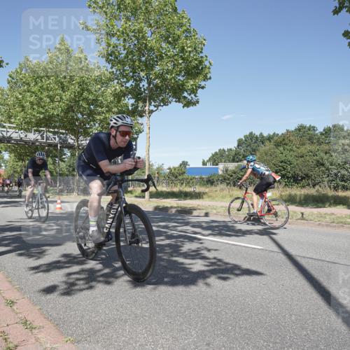 09.08.2026 - GEWOBA Citytriathlon Bremen Michael Burmester http://msf.ph/oto/9956174 09.08.2026 12:36:28 Radfahren 653, 668, 673, 682, 748, 749, 780, 864, 979, 1110, 1118, 1129, 1139, 1146 meine-sportfotos.de
