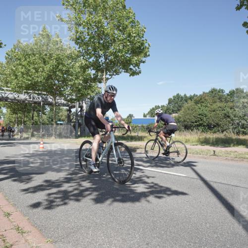 09.08.2026 - GEWOBA Citytriathlon Bremen Michael Burmester http://msf.ph/oto/9956175 09.08.2026 12:36:29 Radfahren 653, 668, 673, 682, 748, 749, 780, 864, 979, 1110, 1118, 1129, 1139, 1146 meine-sportfotos.de