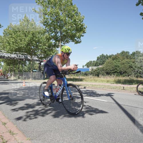 09.08.2026 - GEWOBA Citytriathlon Bremen Michael Burmester http://msf.ph/oto/9956195 09.08.2026 12:36:58 Radfahren 787, 823, 861, 872, 943, 970, 1147 meine-sportfotos.de