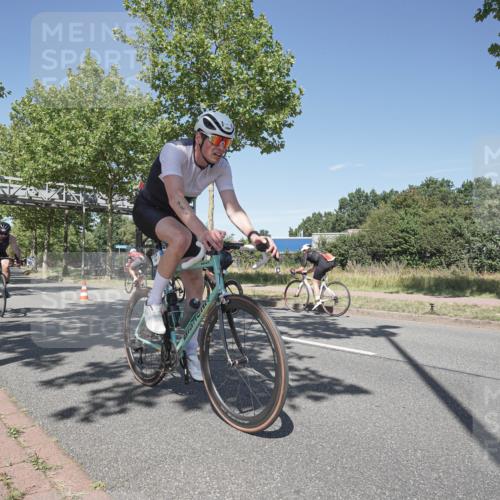 09.08.2026 - GEWOBA Citytriathlon Bremen Michael Burmester http://msf.ph/oto/9956199 09.08.2026 12:37:09 Radfahren 566, 568, 728, 744, 787, 788, 812, 823, 872, 1126, 1142 meine-sportfotos.de