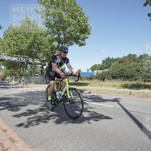 09.08.2026 - GEWOBA Citytriathlon Bremen Michael Burmester http://msf.ph/oto/9956216 09.08.2026 12:37:28 Radfahren 568, 604, 627, 678, 790, 792, 816, 839, 935, 938, 1109 meine-sportfotos.de