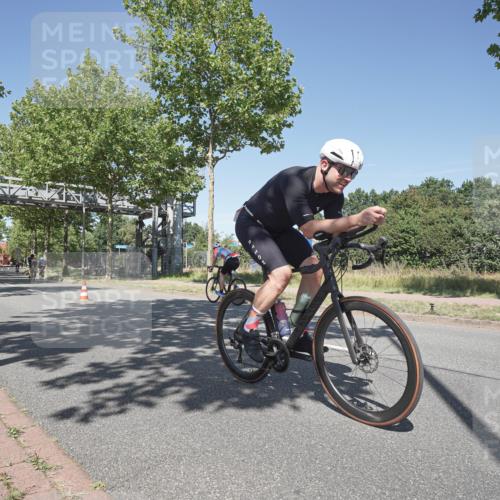 09.08.2026 - GEWOBA Citytriathlon Bremen Michael Burmester http://msf.ph/oto/9956227 09.08.2026 12:37:44 Radfahren 639, 678, 687, 727, 745, 816, 935, 1109 meine-sportfotos.de