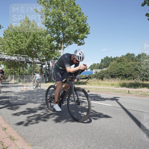 09.08.2026 - GEWOBA Citytriathlon Bremen Michael Burmester http://msf.ph/oto/9956230 09.08.2026 12:37:50 Radfahren 559, 571, 639, 687, 727, 745, 1114 meine-sportfotos.de