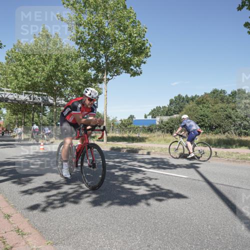 09.08.2026 - GEWOBA Citytriathlon Bremen Michael Burmester http://msf.ph/oto/9956231 09.08.2026 12:37:51 Radfahren 559, 571, 639, 687, 745, 1114 meine-sportfotos.de