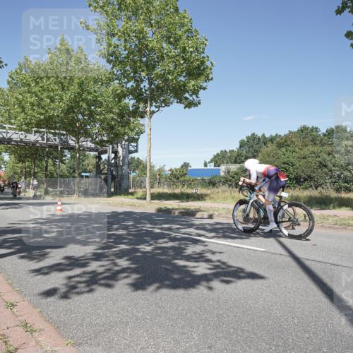 09.08.2026 - GEWOBA Citytriathlon Bremen Michael Burmester http://msf.ph/oto/9956236 09.08.2026 12:37:59 Radfahren 559, 571, 687, 763, 897, 911, 960, 1017, 1113, 1114 meine-sportfotos.de