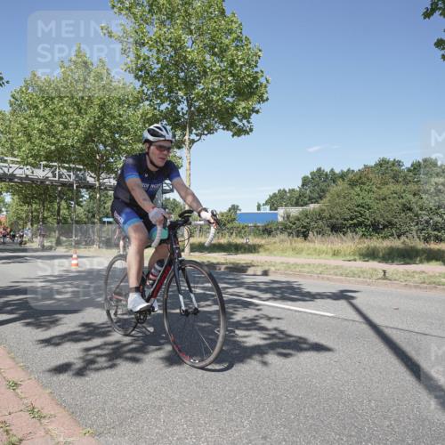 09.08.2026 - GEWOBA Citytriathlon Bremen Michael Burmester http://msf.ph/oto/9956239 09.08.2026 12:38:03 Radfahren 559, 571, 687, 763, 806, 897, 911, 960, 1017, 1113, 1114 meine-sportfotos.de