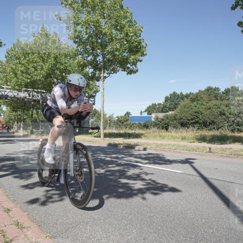 09.08.2026 - GEWOBA Citytriathlon Bremen Michael Burmester http://msf.ph/oto/9956240 09.08.2026 12:38:08 Radfahren 559, 603, 763, 806, 886, 897, 911, 960, 1017, 1113 meine-sportfotos.de