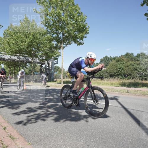 09.08.2026 - GEWOBA Citytriathlon Bremen Michael Burmester http://msf.ph/oto/9956261 09.08.2026 12:38:40 Radfahren 572, 577, 625, 637, 667, 838, 844, 912, 1003, 1111, 1156 meine-sportfotos.de