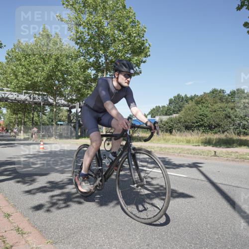 09.08.2026 - GEWOBA Citytriathlon Bremen Michael Burmester http://msf.ph/oto/9956290 09.08.2026 12:39:29 Radfahren 612, 656, 664, 705, 783, 817 meine-sportfotos.de