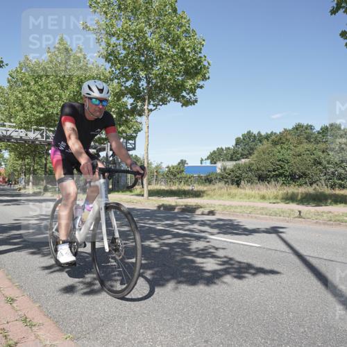 09.08.2026 - GEWOBA Citytriathlon Bremen Michael Burmester http://msf.ph/oto/9956339 09.08.2026 12:40:28 Radfahren 626, 671, 701, 707, 743, 789, 809, 819, 888, 919, 953, 954, 1115, 1127 meine-sportfotos.de