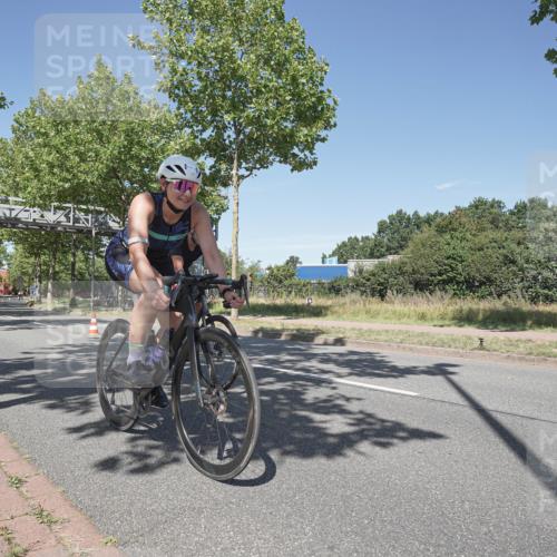 09.08.2026 - GEWOBA Citytriathlon Bremen Michael Burmester http://msf.ph/oto/9956340 09.08.2026 12:40:29 Radfahren 626, 671, 701, 707, 743, 789, 809, 819, 888, 919, 953, 954, 1127, 1136 meine-sportfotos.de