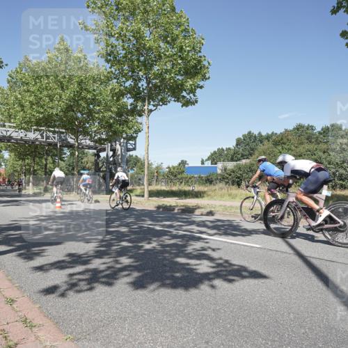 09.08.2026 - GEWOBA Citytriathlon Bremen Michael Burmester http://msf.ph/oto/9956361 09.08.2026 12:40:57 Radfahren 586, 601, 620, 644, 774, 800, 805, 848, 889, 956, 976, 1131 meine-sportfotos.de
