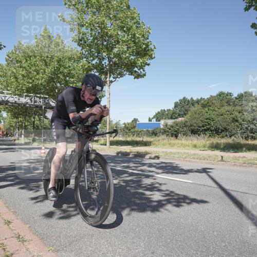 09.08.2026 - GEWOBA Citytriathlon Bremen Michael Burmester http://msf.ph/oto/9956369 09.08.2026 12:41:16 Radfahren 702, 858, 889, 956, 982, 1131 meine-sportfotos.de