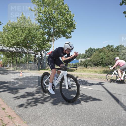 09.08.2026 - GEWOBA Citytriathlon Bremen Michael Burmester http://msf.ph/oto/9956371 09.08.2026 12:41:23 Radfahren 548, 602, 702, 711, 740, 858, 982, 1020 meine-sportfotos.de