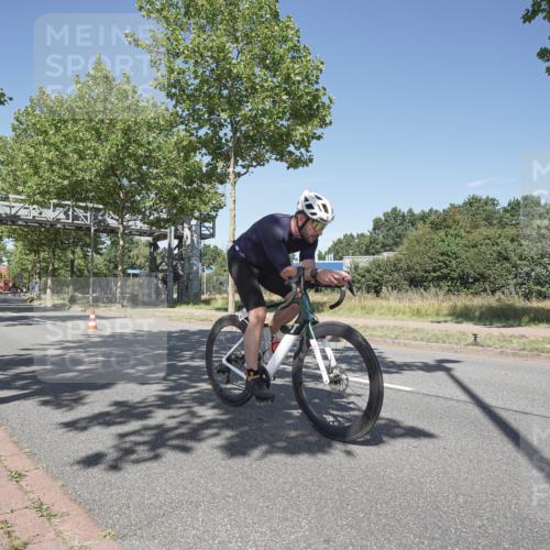 09.08.2026 - GEWOBA Citytriathlon Bremen Michael Burmester http://msf.ph/oto/9956404 09.08.2026 12:42:14 Radfahren 635, 753, 1102, 1107, 1153 meine-sportfotos.de