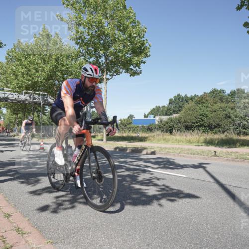 09.08.2026 - GEWOBA Citytriathlon Bremen Michael Burmester http://msf.ph/oto/9956429 09.08.2026 12:42:52 Radfahren 588, 681, 720, 785, 890, 942, 1104, 1140 meine-sportfotos.de