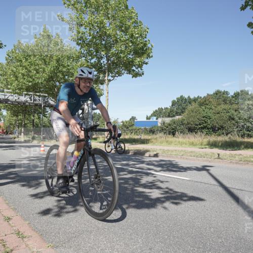 09.08.2026 - GEWOBA Citytriathlon Bremen Michael Burmester http://msf.ph/oto/9956434 09.08.2026 12:43:01 Radfahren 543, 588, 649, 785, 890, 942, 1010, 1104, 1140 meine-sportfotos.de