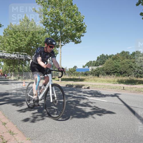 09.08.2026 - GEWOBA Citytriathlon Bremen Michael Burmester http://msf.ph/oto/9956438 09.08.2026 12:43:14 Radfahren 543, 546, 558, 649, 674, 859, 887, 945, 991, 996, 1010, 1108 meine-sportfotos.de