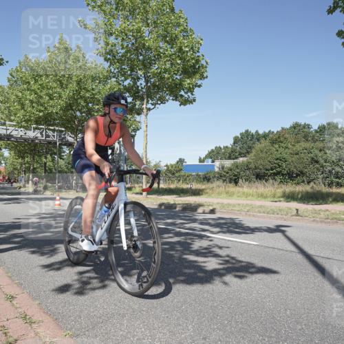 09.08.2026 - GEWOBA Citytriathlon Bremen Michael Burmester http://msf.ph/oto/9956442 09.08.2026 12:43:17 Radfahren 546, 558, 621, 674, 700, 732, 859, 887, 898, 944, 945, 989, 991, 996, 1108 meine-sportfotos.de